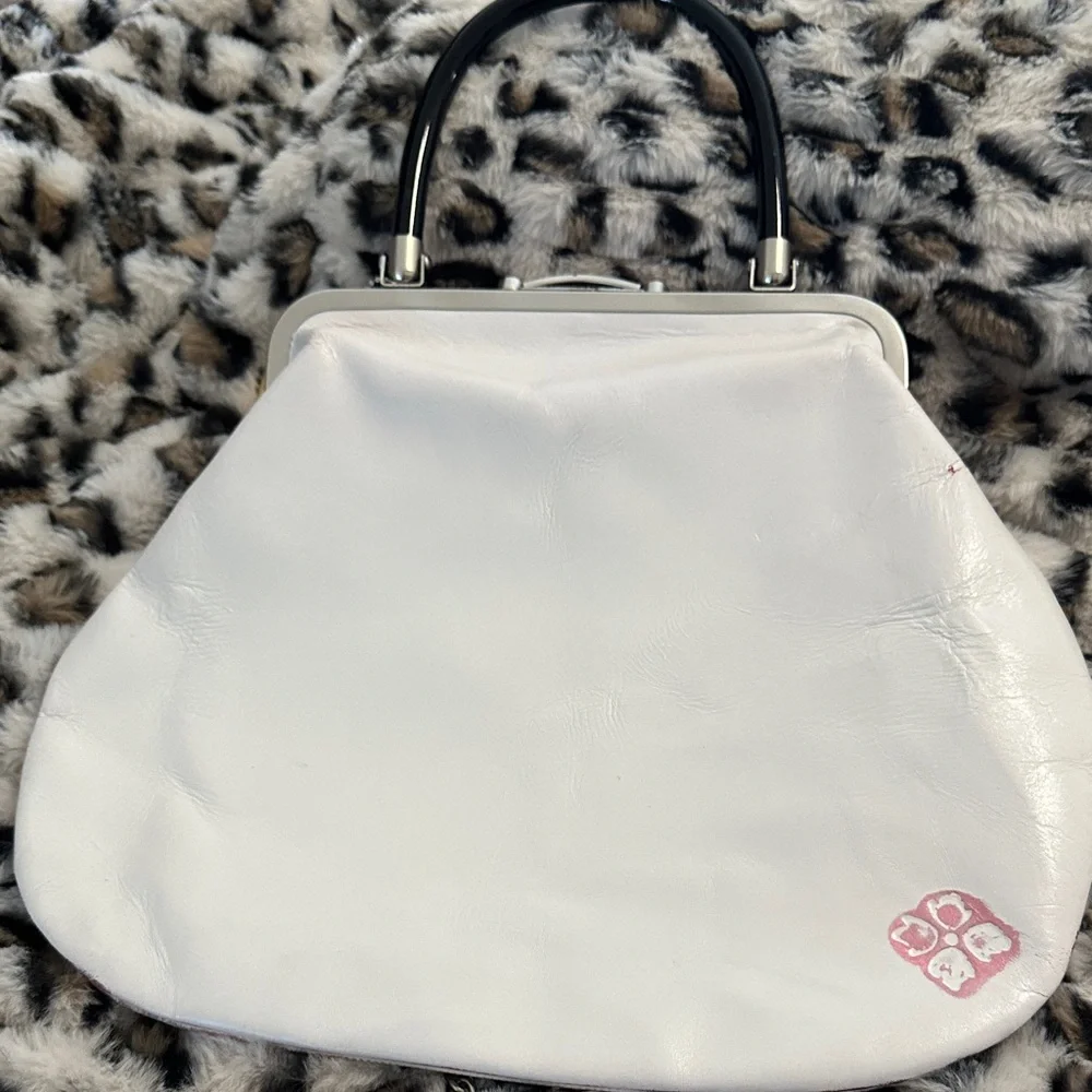 Patricia Nash Pink and White Floral Clutch - Picture 8 of 8